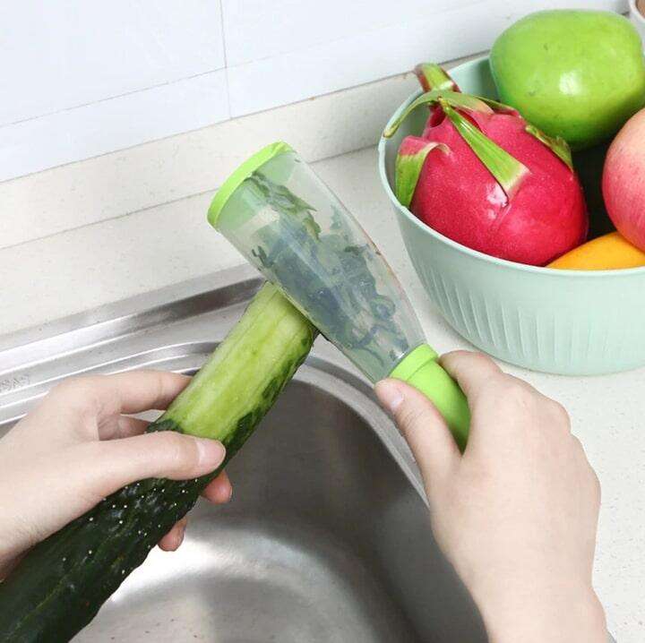Pelador con contenedor